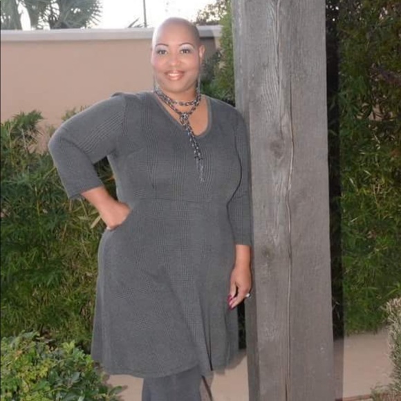 Meet your Posher, Demetra - Picture 4 of 4